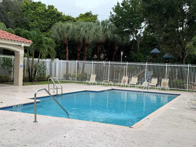 Residence photo 5