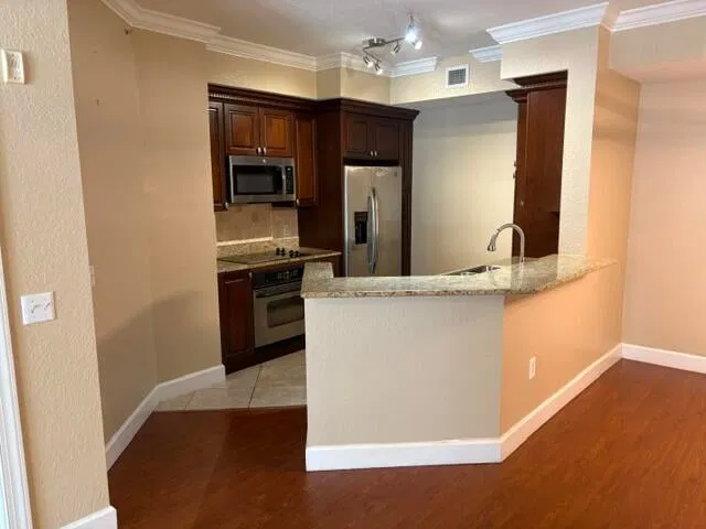 Residence photo 5