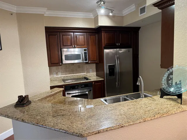 Residence photo 6