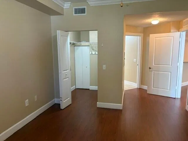 Residence photo 8