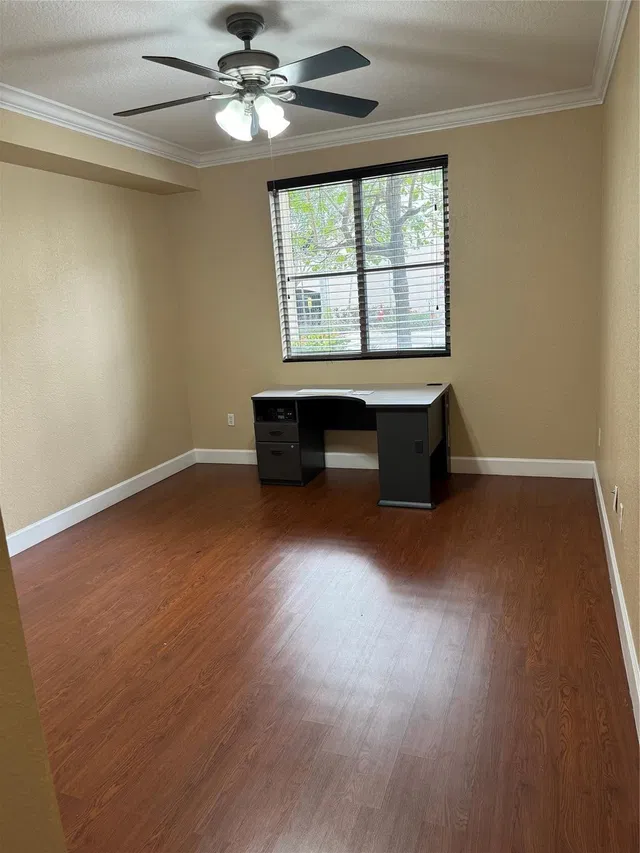 Residence photo 12