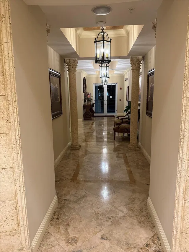 Residence photo 18