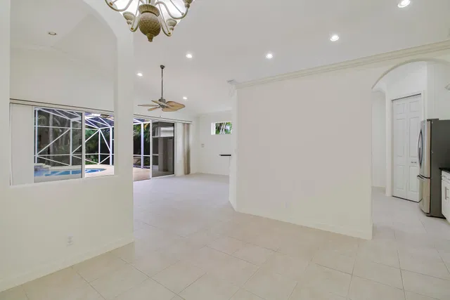  Residence photo 8