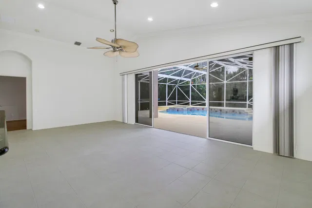  Residence photo 14