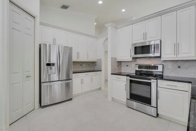  Residence photo 17