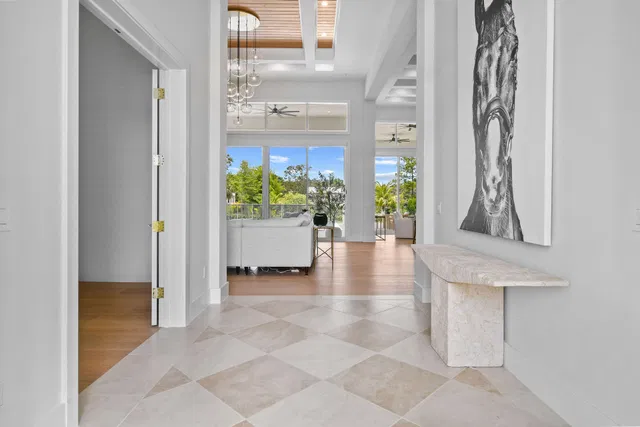 Residence photo 2
