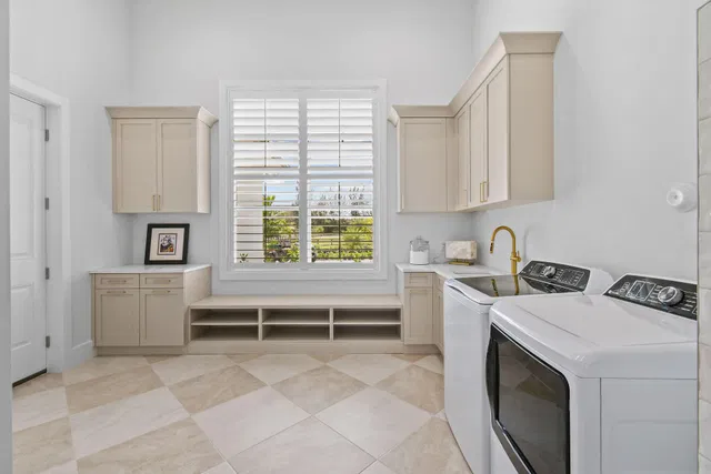 Residence photo 44