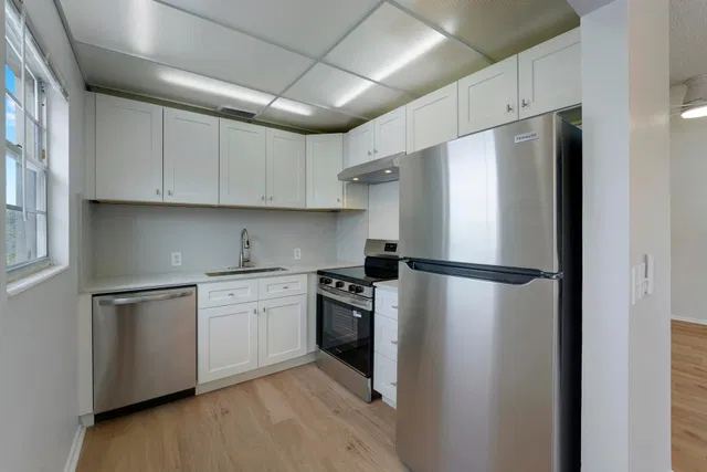 Residence photo 2