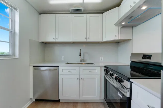 Residence photo 4