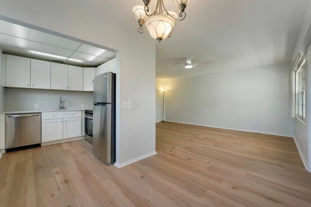 Residence photo 5
