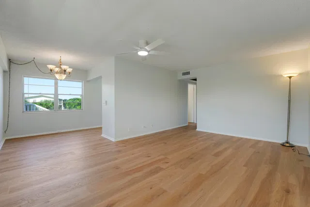 Residence photo 9