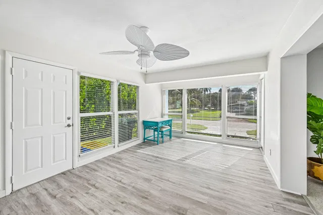 Residence photo 17