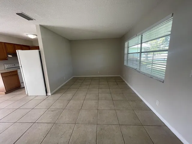 Residence photo 3