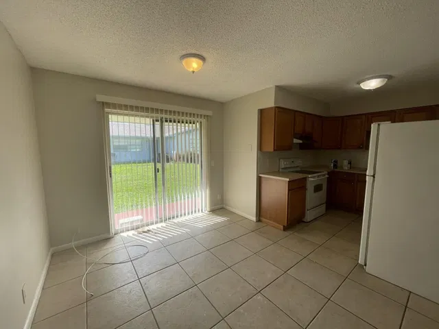 Residence photo 5