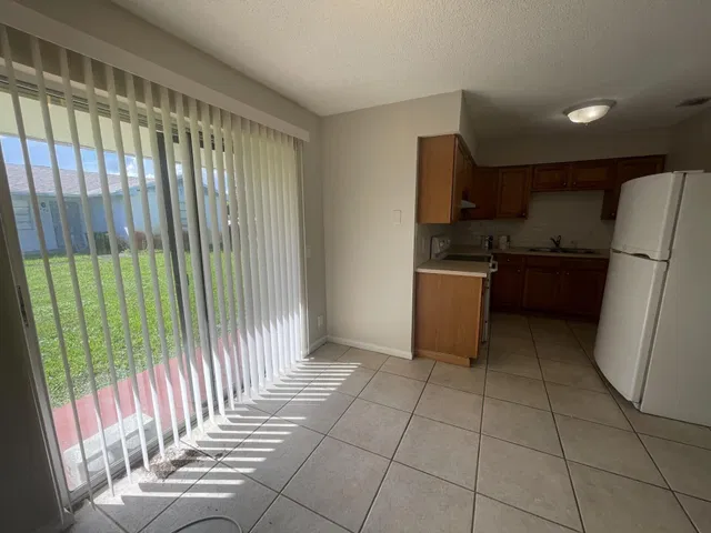 Residence photo 6