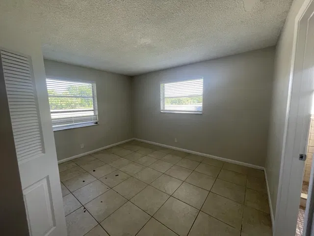 Residence photo 17