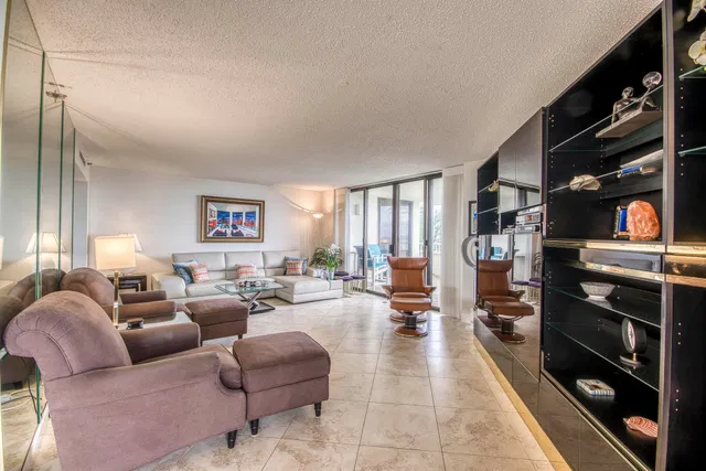 Singer Island Unit 5C photo 7