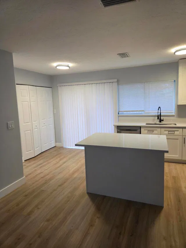 Residence photo 6