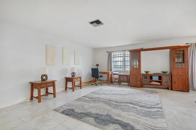 West Palm Beach Residence photo 13