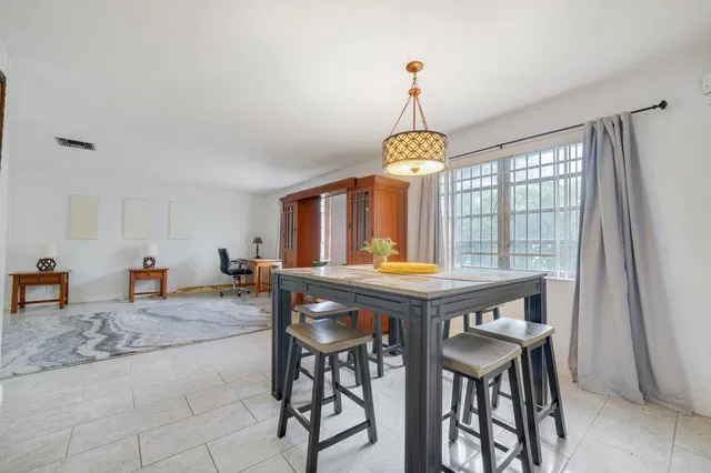 West Palm Beach Residence photo 15