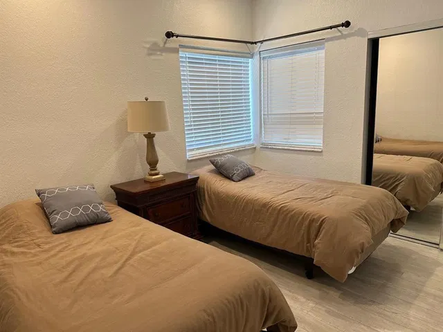  Residence photo 9