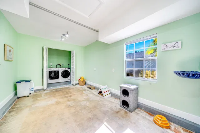 Residence photo 8