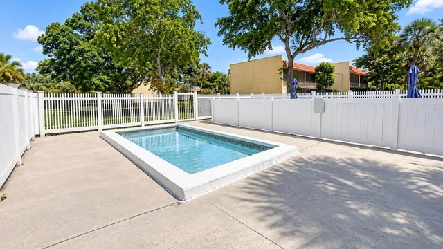 Residence photo 18