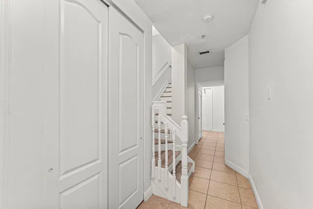 Residence photo 4