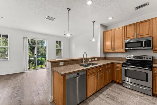 Residence photo 15