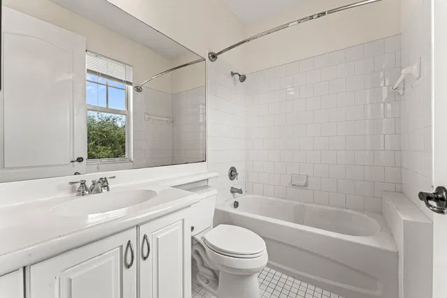 Residence photo 19