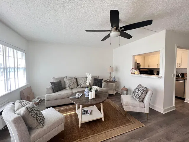  Residence photo 5