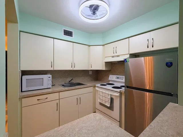  Unit 107 photo 11