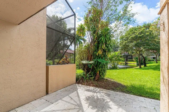 Residence photo 2