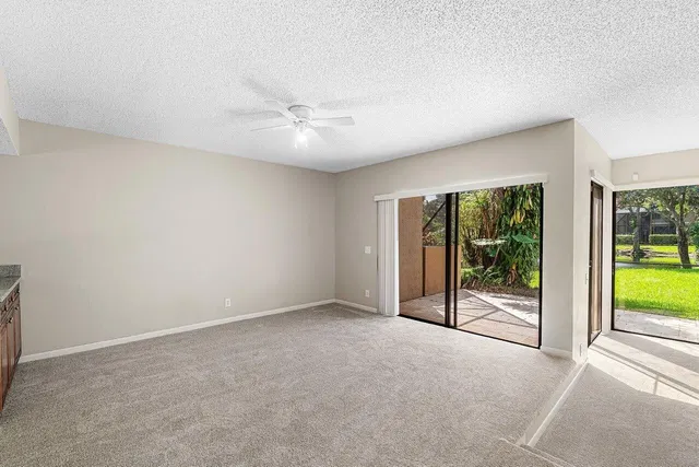 Residence photo 18