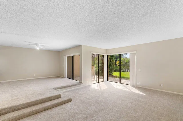 Residence photo 22