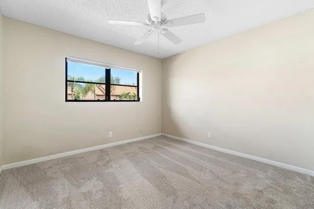 Residence photo 31
