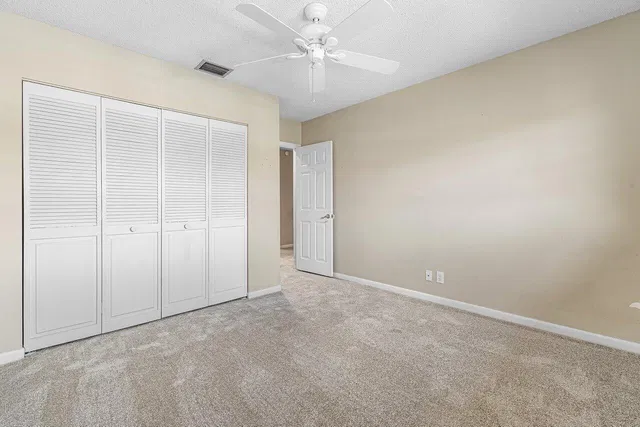 Residence photo 32