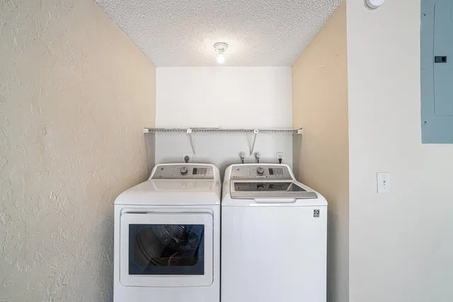 Residence photo 36