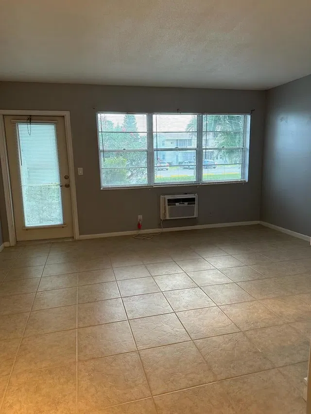 Residence photo 5