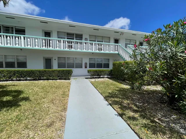Residence photo 16