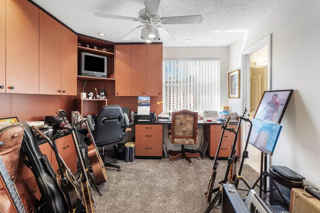 Residence photo 28