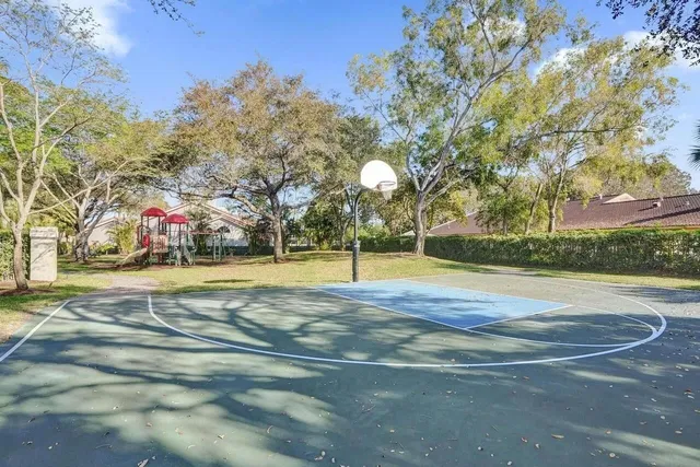 Residence photo 48