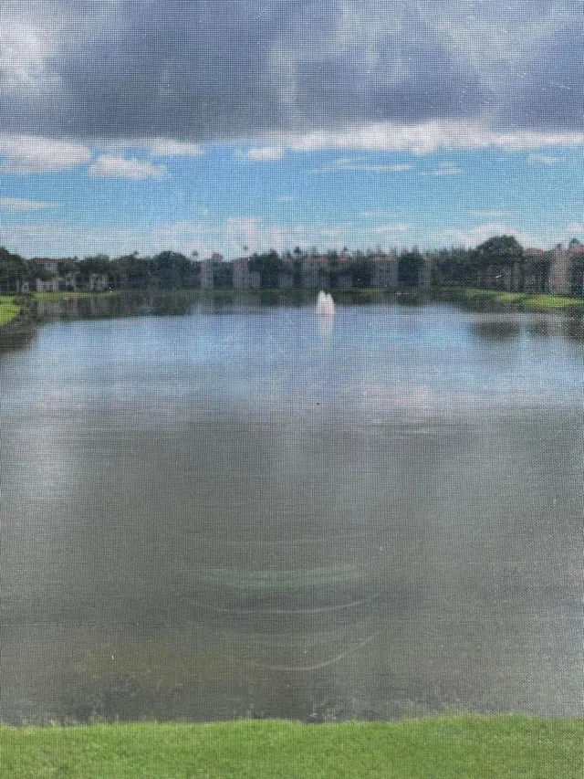 Unit 305 photo 2