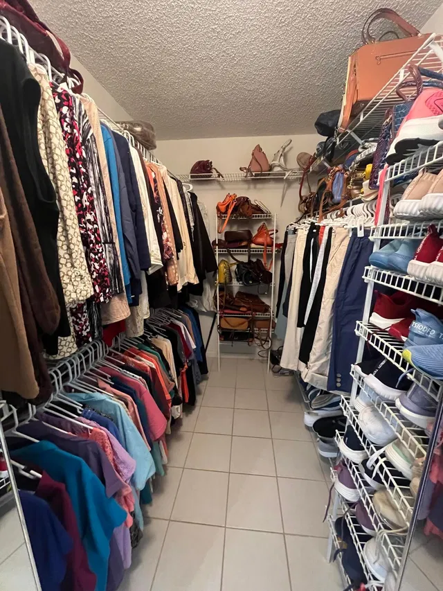 Unit 305 photo 32