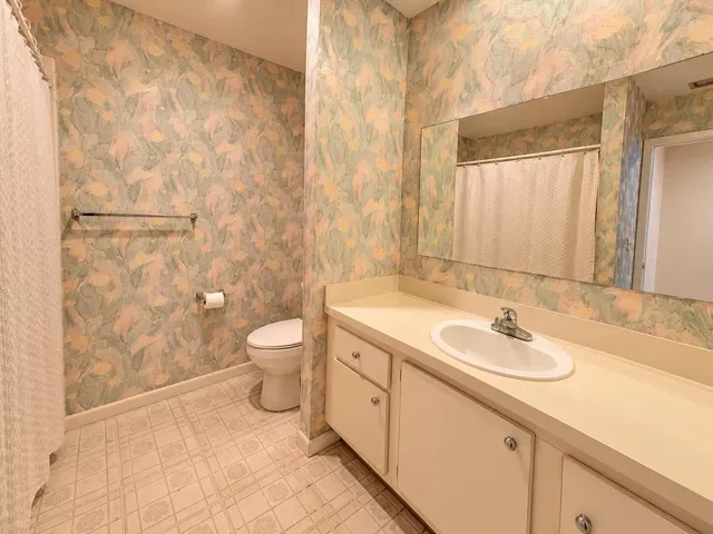 Unit A photo 21
