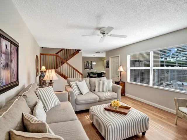 Residence photo 3
