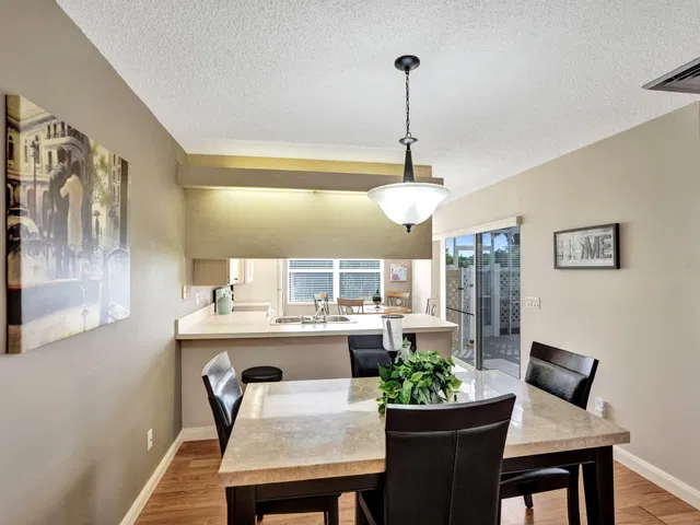 Residence photo 10