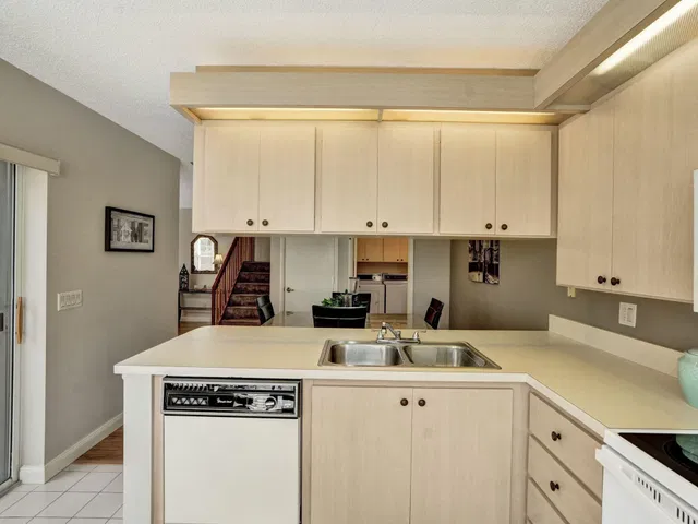Residence photo 11