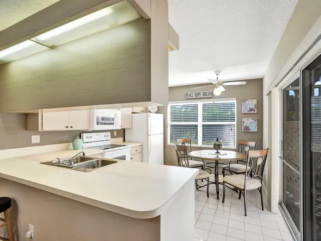 Residence photo 14