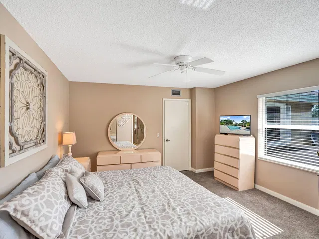 Residence photo 23
